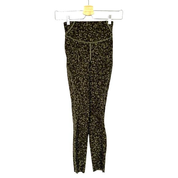 Lululemon Base Pace High Rise Running 25" Green Camo Medium Olive Women's Size 2 - Picture 1 of 11